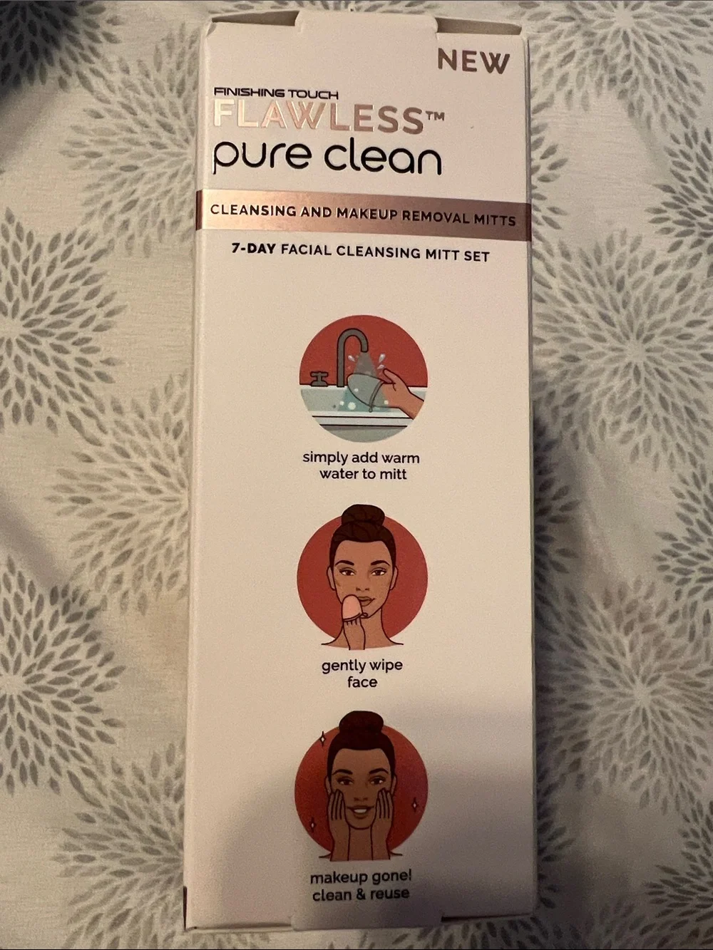 Finishing Touch Flawless Pure Clean Cleansing and Makeup Removal Mitts
